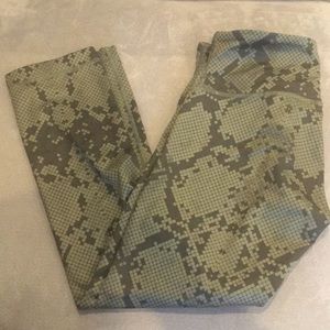 Lululemon crop leggings